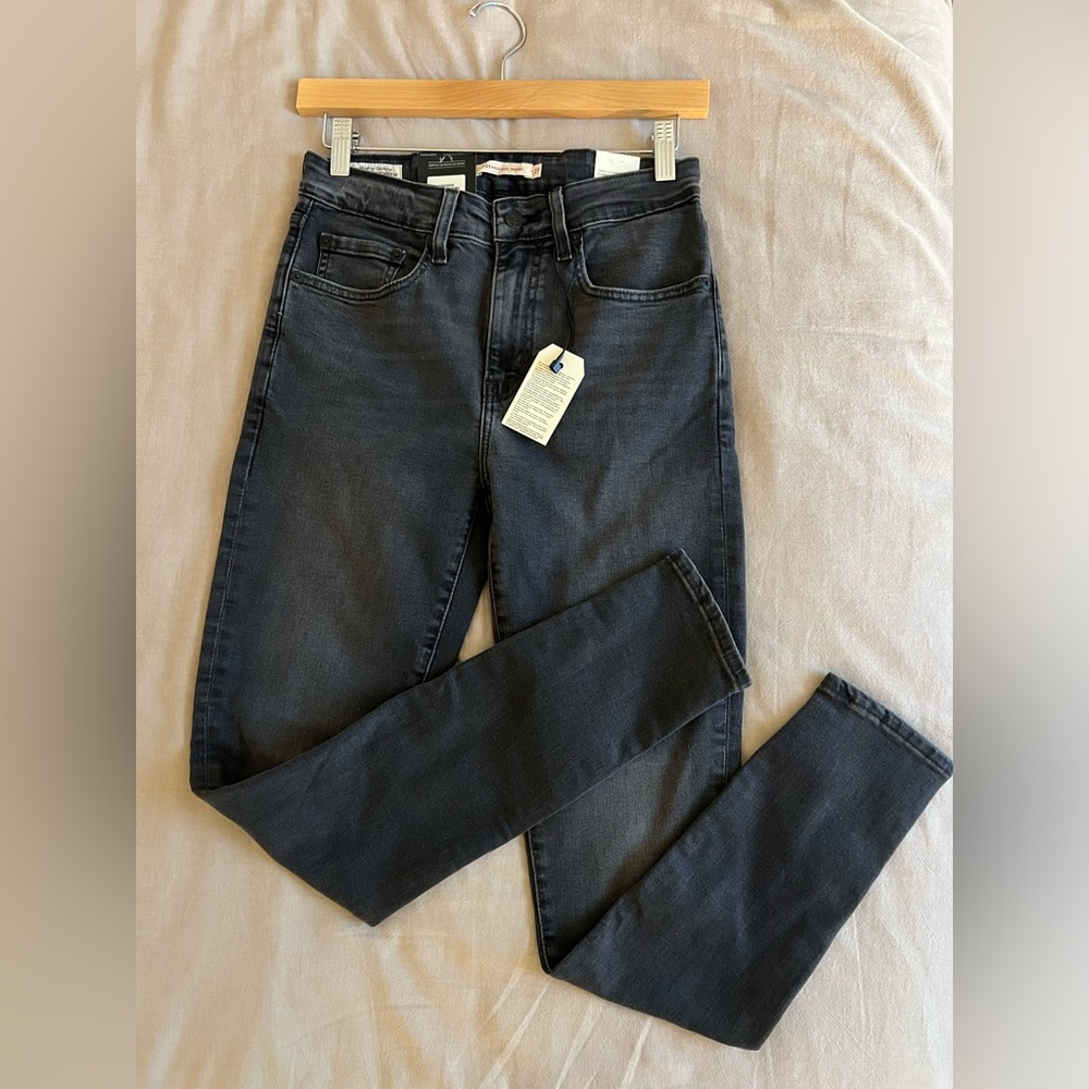 Levi’s 721 High Rise Skinny Jeans (NWT)